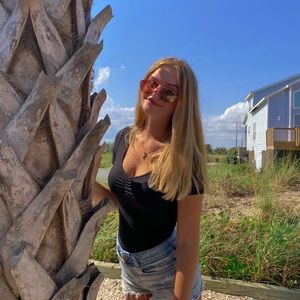 Meet your Posher, Annabelle